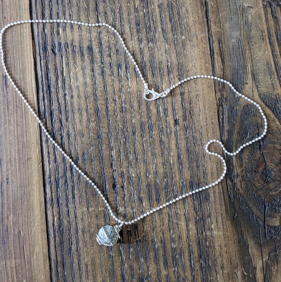 Lava Bead Necklace For Essential Oil - Picture 8 of 12